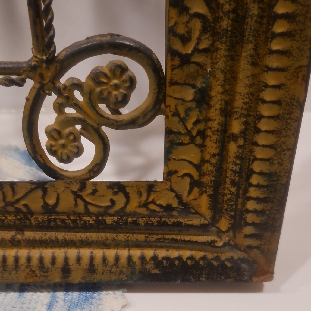 Vintage Gold Decorative Metal Wall Art - Picture 3 of 7
